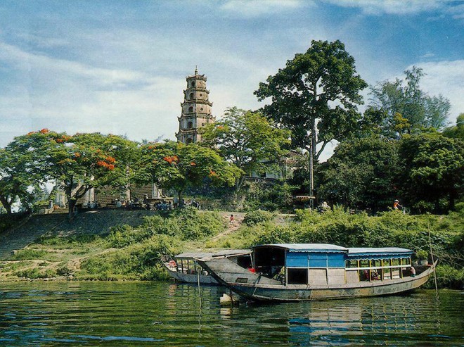 Vietjet Air khuyến mại giá vé máy bay đến Huế vào tháng 7